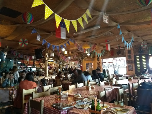 Al Son de las Tradiciones