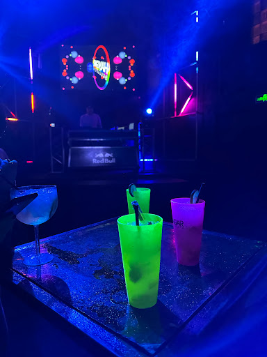 Bar boston