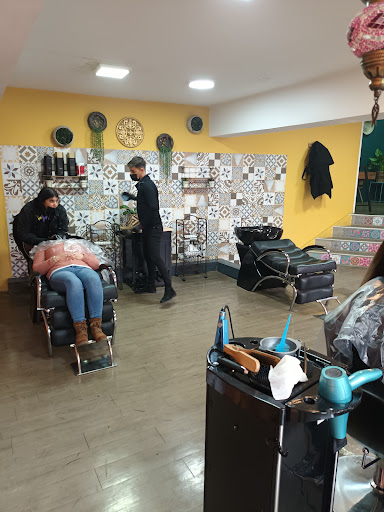 Harem Salon