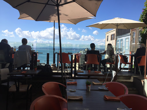 M Restauran & Wine